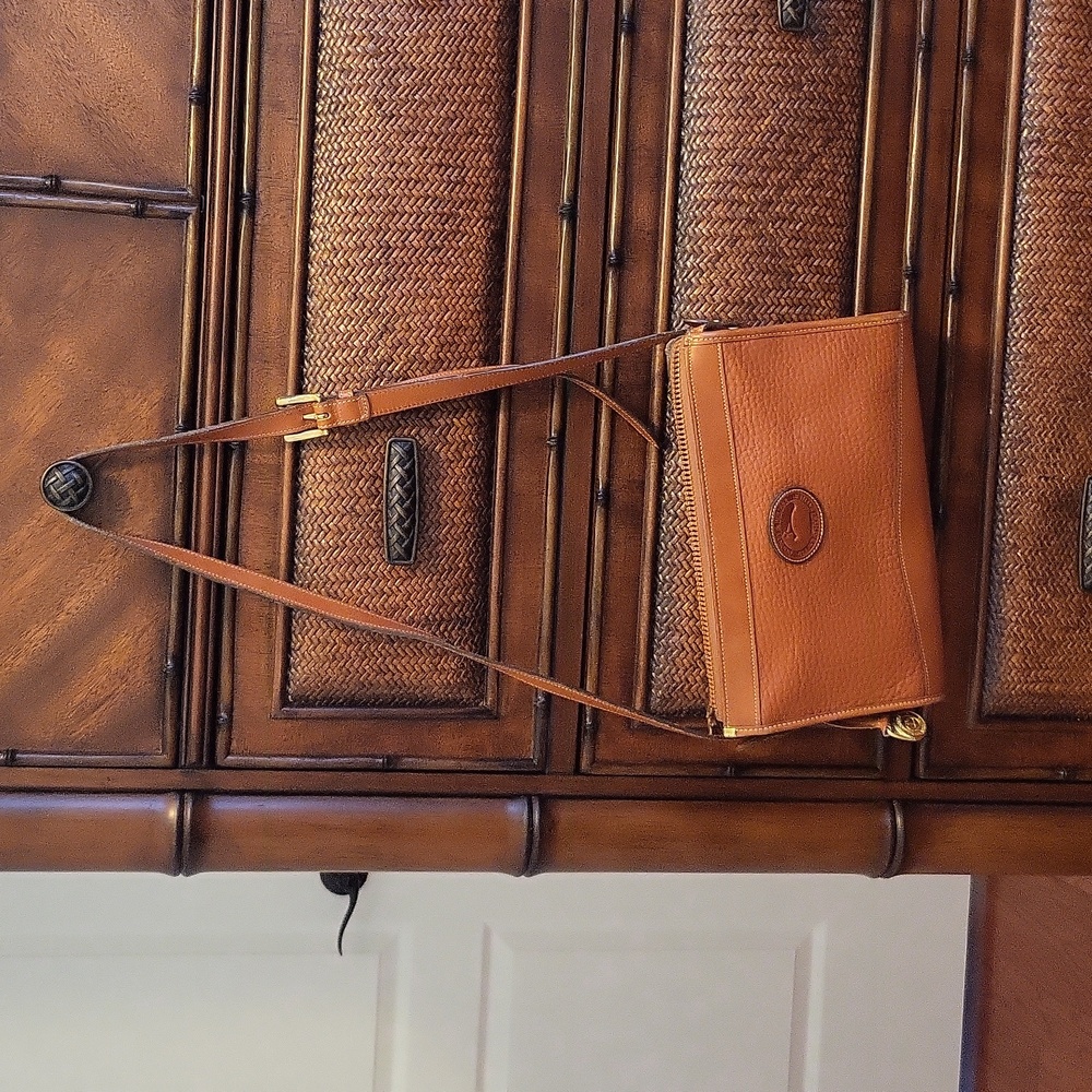 Dooney & Bourke